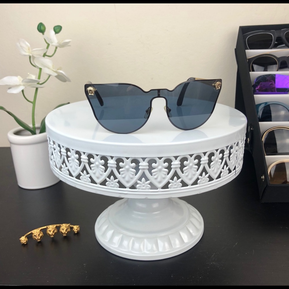 Versace Black Cat Eye Medusa Head Sunglasses 😍💋